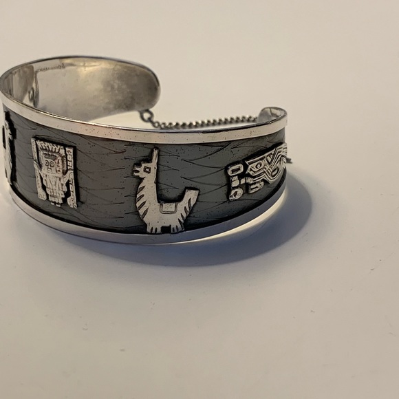 Vintage Peruvian storyteller Sterling Cuff! - Picture 3 of 9